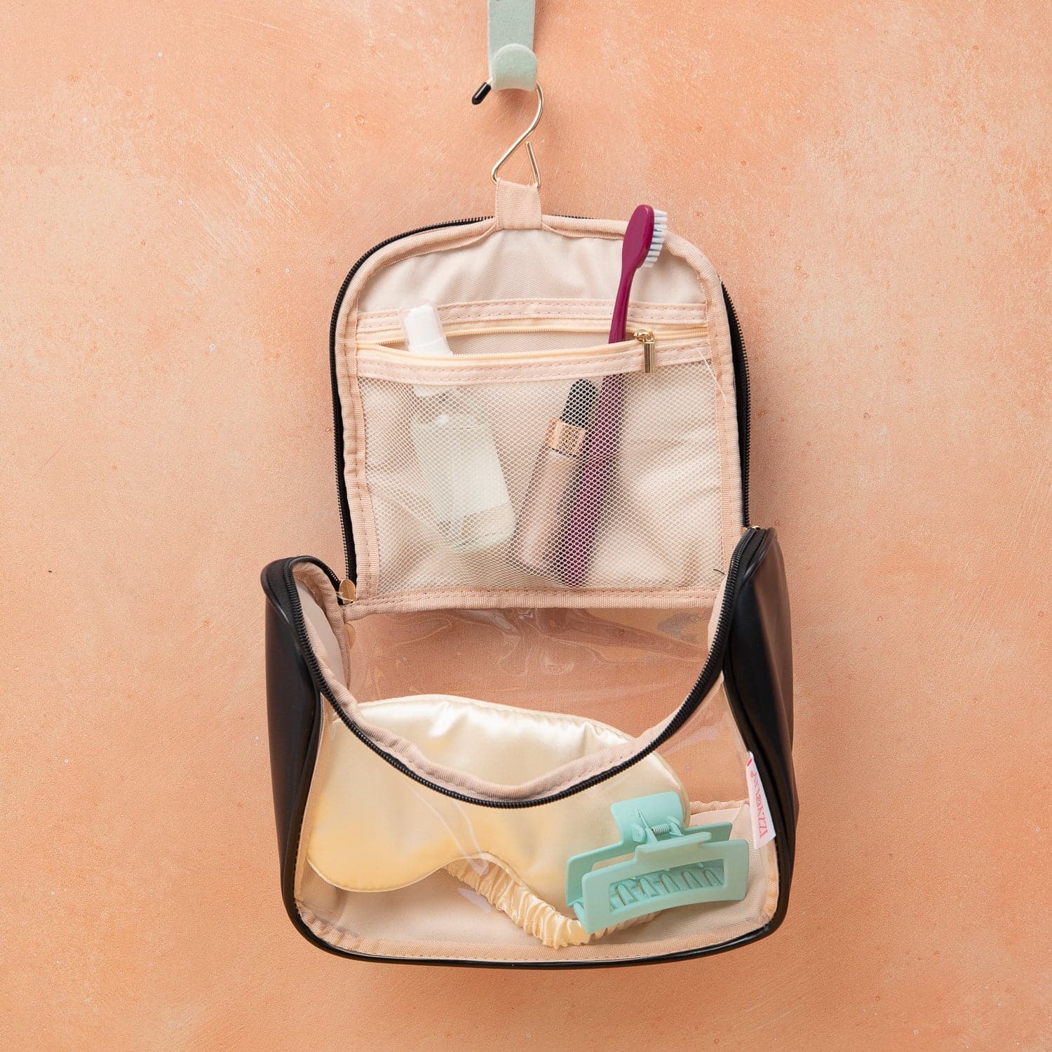 The Motto Hanging Toiletry Bag - Black - Izzy & Liv