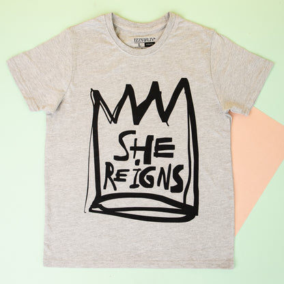 She Reigns T-shirt