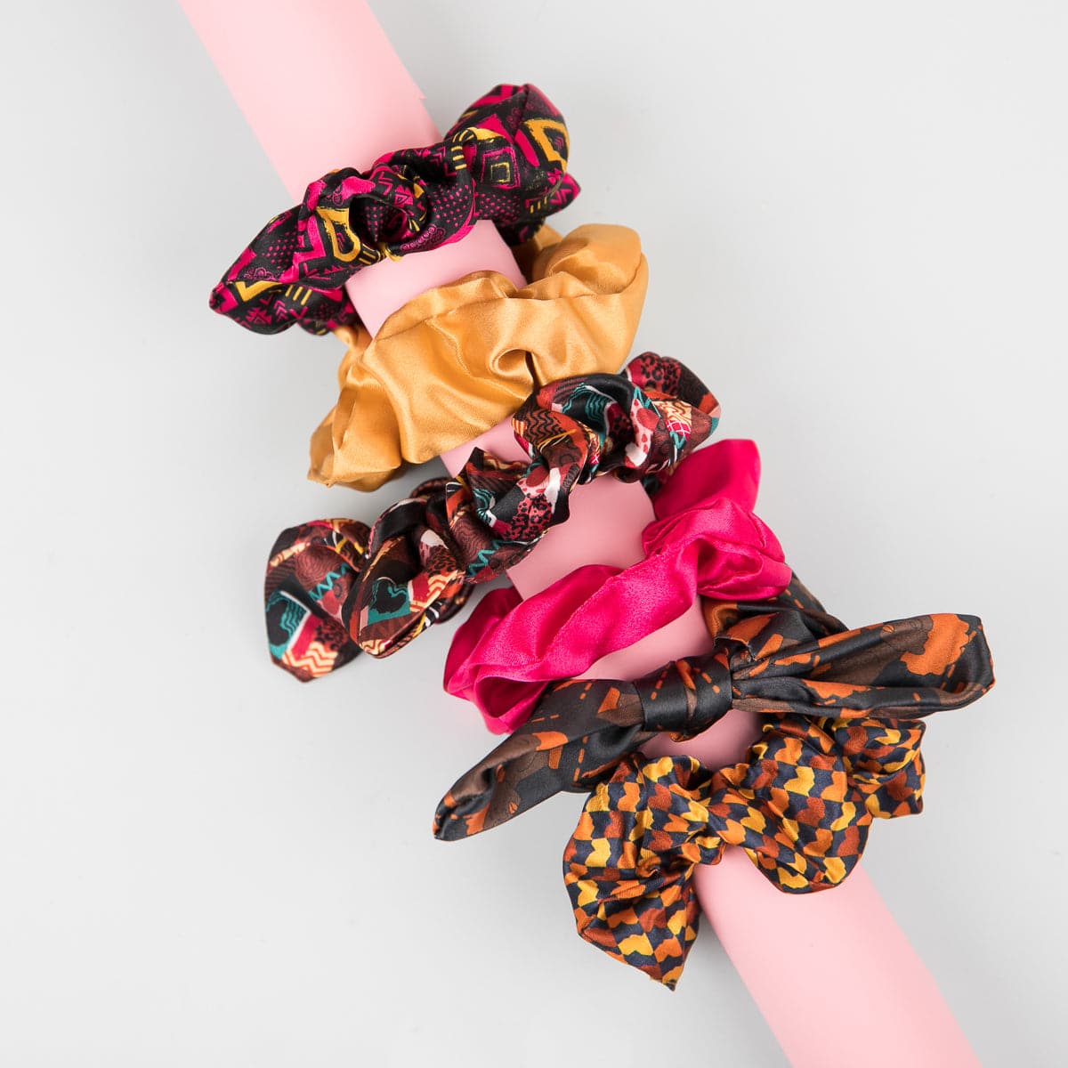 Throw It Back Satin Hair Scrunchies Set (Brown)